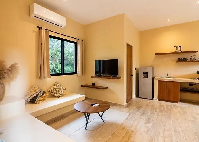 Kaax Pristine Jungle Gem W Plunge & Pool Сasa de vacaciones *
